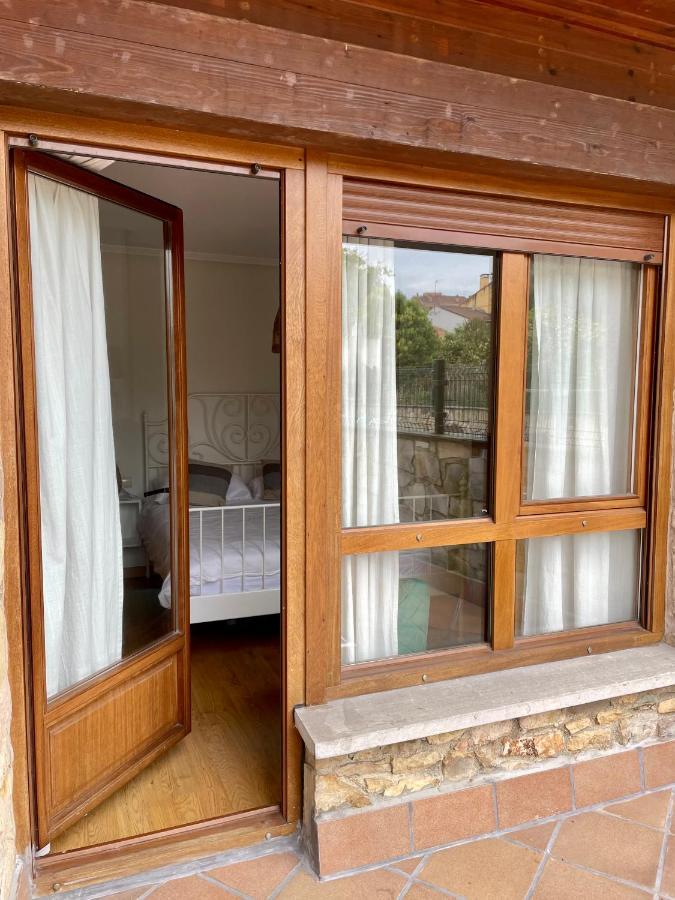 شقة La Santina Y Su Jardin أفيليس المظهر الخارجي الصورة